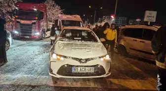 Van'da 4 aracın karıştığı kazada 4 kişi yaralandı