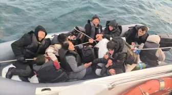 Ayvalık açıklarında 10 düzensiz göçmen kurtarıldı