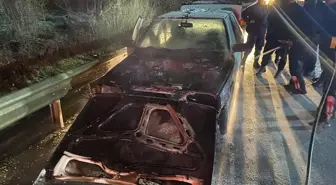 Bilecik'te araç yangınını itfaiye söndürdü