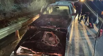 Bilecik'te seyir halindeki otomobil yandı