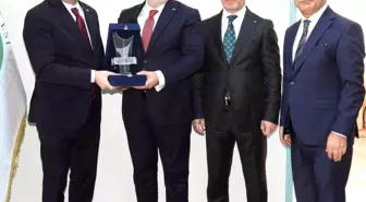 DAİMFED'den hastaneye 15 konteyner medikal ve sarf malzemesi desteği