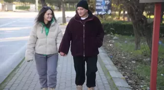 Edirne'de kanseri yenen genç mimar, mutluluğunu eşiyle attığı şehir turuyla paylaştı
