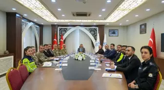 Hakkari'de çeşitli suçlardan aranan 3 bin 697 kişi yakalandı