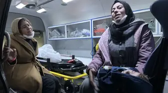 İlaç yetersizliğinden bir oğlunu kaybeden Gazzeli aile ambulans uçakla Türkiye'ye getiriliyor