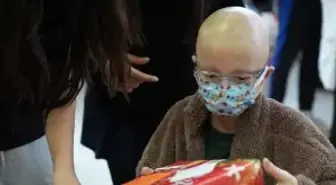 İzmir'de kanser tedavisi gören çocuklar için yeni yıl etkinliği düzenlendi