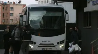 İzmir'de 'kooperatif' soruşturmasında gözaltına alınan 9 şüpheli adliyede