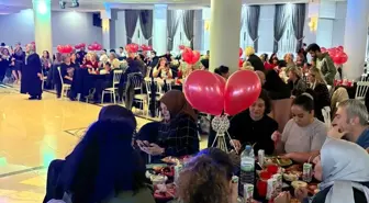 Kanseri yenenler yeni yılı birlikte kutladı