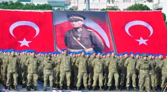 Manisa'da 3 bin 559 er, ant içip komando beresini taktı