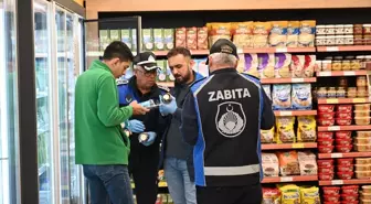Osmaniye'de zabıta ekipleri marketleri denetledi