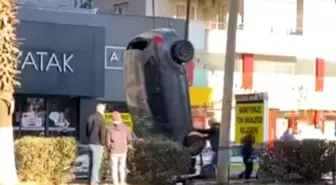 Otomobilin takla atıp ters döndüğü anlar kameraya yansıdı