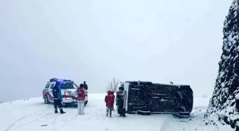 Siirt'te minibüs devrildi: 6 yaralı