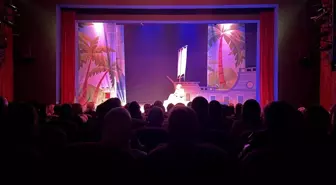 Trabzon'da koruma ve bakım altındaki çocuklar tiyatro oyunu sahneledi