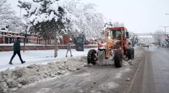 Van, Hakkari Bitlis ve Muş'ta 412 yerleşim yerine ulaşım sağlanamıyor