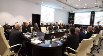 Bakan Güler başkanlığında 'Deniz Kuvvetleri Komutanlığı Yıllık Komutanlar Toplantısı' yapıldı
