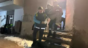 Diyarbakır'da solunum sıkıntısı çeken hasta UMKE'nin desteğiyle hastaneye ulaştırıldı