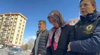 Eşini 25 bıçak darbesiyle öldüren kadın için 24 yıla kadar hapis istemi