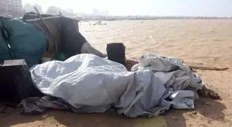 Gazze'de şiddetli fırtına Filistinlilerin sığındığı çadırları vurdu