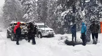 Karabük'te Sarıçiçek Yaylası'nda mahsur kalan 7 kişi kurtarıldı