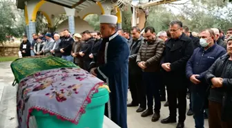 Manisa'da eşi tarafından öldürülen kadın defnedildi