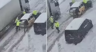 Mardin'de trafik polislerinden yürekleri ısıtan yardım