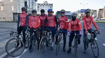 Sarıkamış şehitlerini anmak için İstanbul'dan yola çıkan bisikletliler Giresun'da