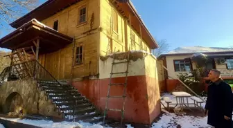 Tarihi Nüzhetiye Cami 'kurtboğazı' tekniğiyle aslına uygun restore ediliyor