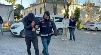 Üşüyünce girdikleri evden 50 bin liralık televizyon çaldılar