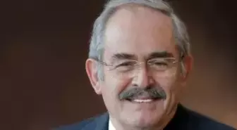 Yılmaz Büyükerşen kimdir, siyaseti neden bıraktı? Yılmaz Büyükerşen kaç yaşında, nereli?