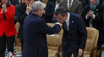 Yılmaz Büyükerşen siyaseti bıraktı