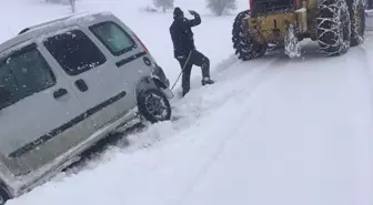 Artova'da kar yağışı etkili oldu