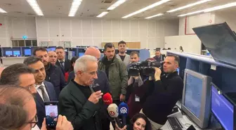 Bakan Uraloğlu: '2025 yılında üst üste 6 kez toplam trafik, 8 kez transit uçuş rekoru kırdık'