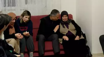 İçişleri Bakanı Yerlikaya, Şehit Polisin Ailesini Ziyaret Etti