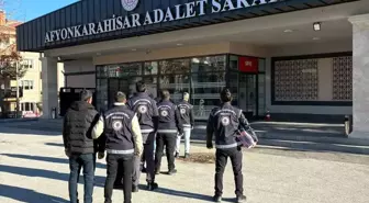 Düzensiz göçmen operasyonunda 4 kişi tutuklandı