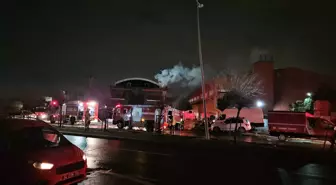 Esenyurt'taki fabrika yangını 7 saattir devam ediyor