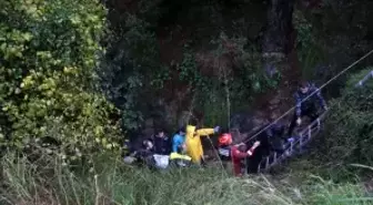 Fethiye'de otomobil uçuruma düştü