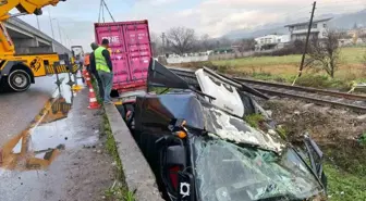 Genç sürücünün hayatını kaybettiği feci kazanın ardından tren yolu açıldı