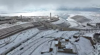 Hasankeyf'te kar manzarası dronla görüntülendi