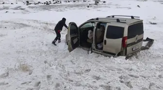 Iğdır'da 4 aracın karıştığı zincirleme kaza; 4 yaralı