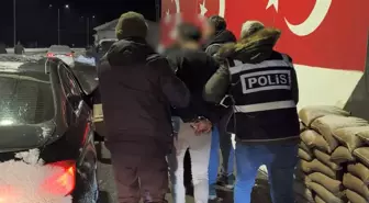 Iğdır'da kuyumcu soygununa karışan 3 zanlı adliyeye sevk edildi