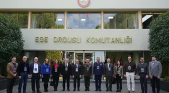 İzmir'de yapay zekanın savunma sanayindeki rolü ele alındı