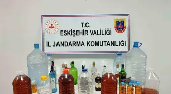 Jandarma satışa hazırlanan 78 litre kaçak alkolü ele geçirdi, 1 kişi yakalandı