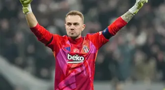 Mert Günok kulağı telefonda Fenerbahçe'den haber bekliyor