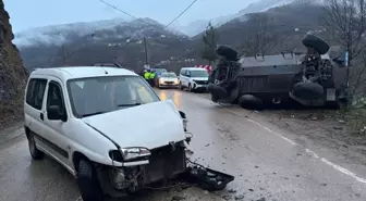 Ordu'da zırhlı askeri araç ile hafif ticari araç çarpıştı