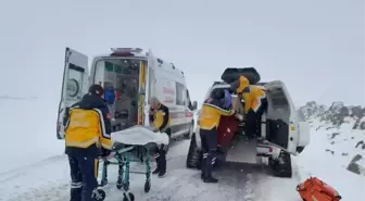 Şanlıurfa'da Paletli Ambulanslarla Hastalar Hastaneye Ulaştırıldı