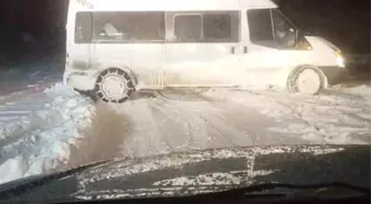 Siirt'te mahsur kalan 22 vatandaş, 3 saatlik çalışmanın ardından kurtarıldı
