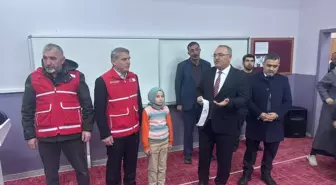 Türk Kızılay'dan öğrencilere kış yardımı