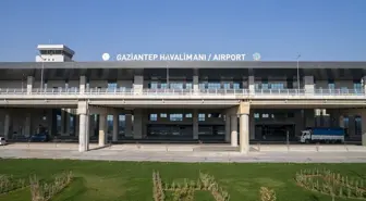 Gaziantep Havalimanı tüm uçuşlara yeniden açıldı