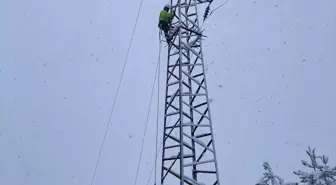 Başkent EDAŞ, zorlu kış şartlarında sahada mücadeleye devam ettiğini duyurdu