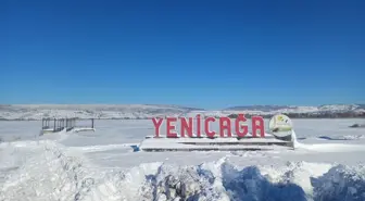 Bolu'da Yeniçağa Gölü'nün yüzeyi buz tuttu