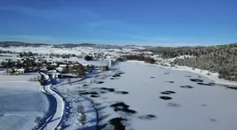 Karabük'te Bostancılar Göleti buz tuttu